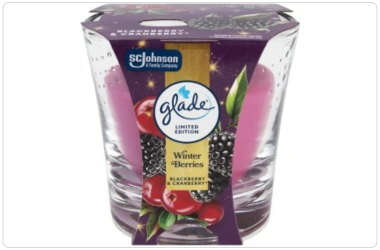 Glade Winter Berries vonná svíčka ve skle 112 g - 150 Kč